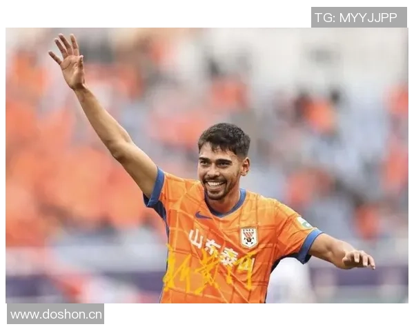 短暂休息时刻马德鲁加与克雷桑同框展现最高竞技水平