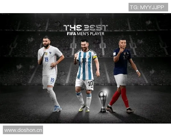 本泽马心目中的最佳足球阵容揭晓大罗C罗梅西领衔锋线小罗齐达内入选